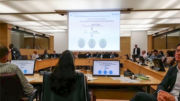 世界銀行農(nóng)業(yè)實(shí)踐局南亞區(qū)辦事處朱旭華作匯報(bào)現(xiàn)場